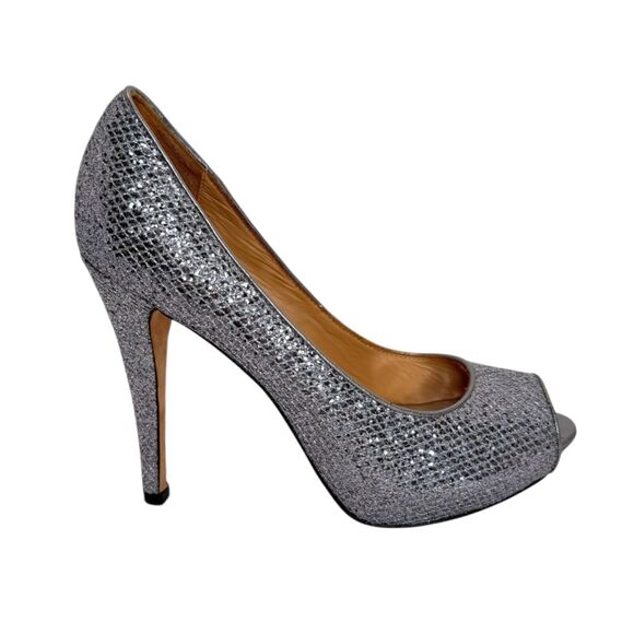 Badgley Mischka Silver Metallic Peep-Toe Platform Heels Evening Shoes - Size 8 - Picture 1 of 9